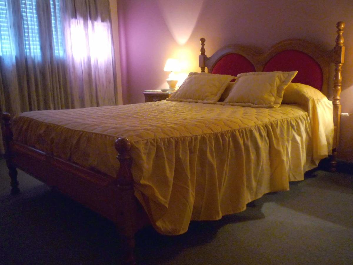 Hotel Las Rosas Салта Екстериор снимка